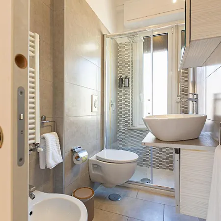Apt10a - & Terrace Daire Roma