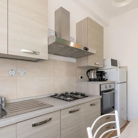Apt10a - & Terrace Daire *