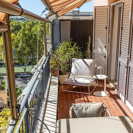 Apt10a - & Terrace Daire