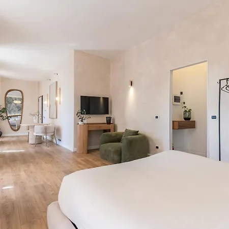 Apt10a - & Terrace *