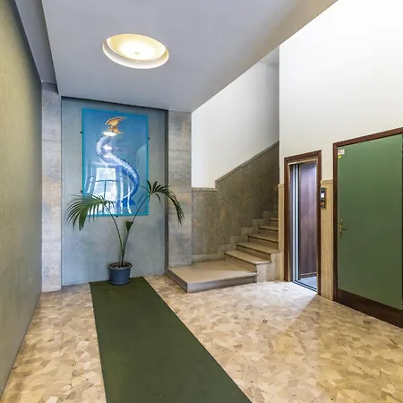 Apt10a - & Terrace *