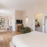 Apt10a - & Terrace *