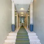 Apt10a - & Terrace